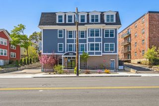 365 Newport Ave 303, Quincy, MA 02170