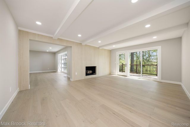 5240 CLARENDON CREST Street, Bloomfield Charter Township, MI 48302