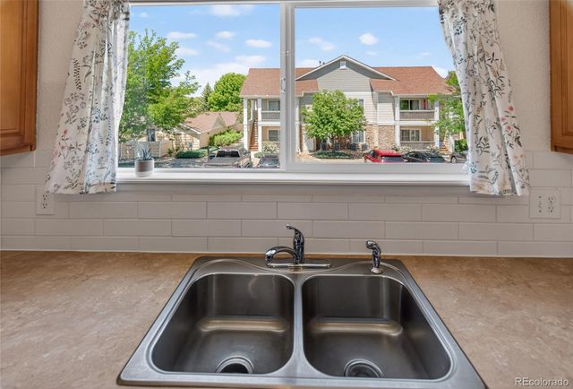 4825 Hahns Peak Drive 202, Loveland, CO 80538