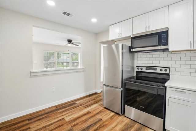 1455 Honor Drive, Desoto, TX 75115