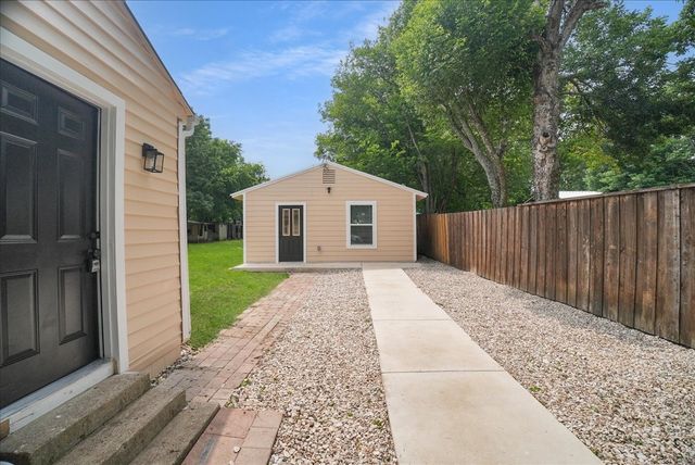 1455 Honor Drive, Desoto, TX 75115