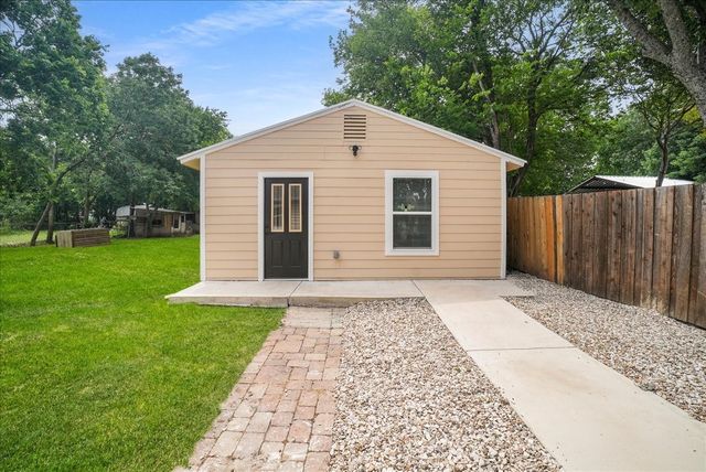 1455 Honor Drive, Desoto, TX 75115