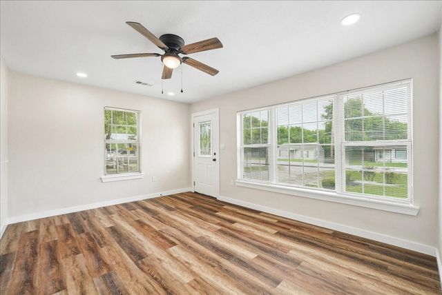 1455 Honor Drive, Desoto, TX 75115