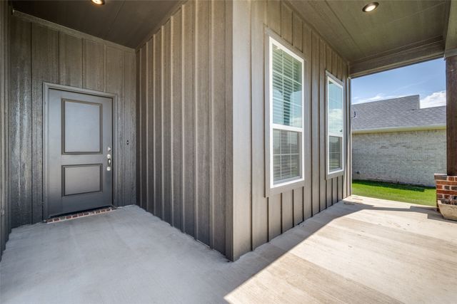 1402 N Mason Street, Bowie, TX 76230