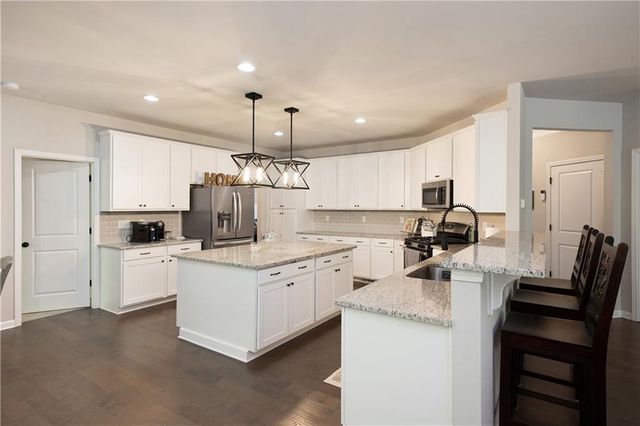 8455 Post Oak Lane, Gainesville, GA 30506