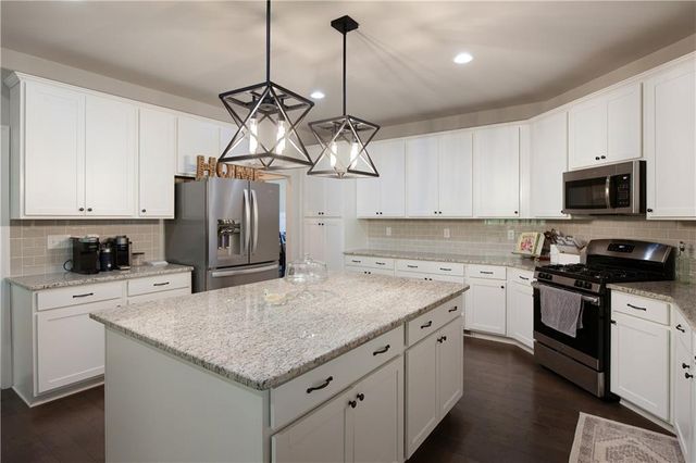 8455 Post Oak Lane, Gainesville, GA 30506