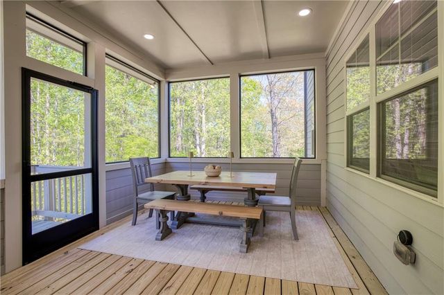8455 Post Oak Lane, Gainesville, GA 30506
