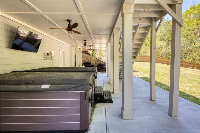 8455 Post Oak Lane, Gainesville, GA 30506