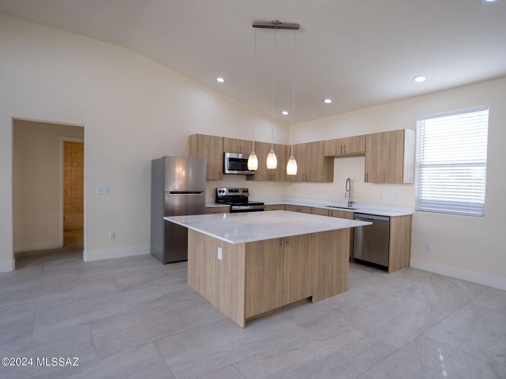 1620 E Hedrick Dr Unit 1, Tucson, AZ 85719