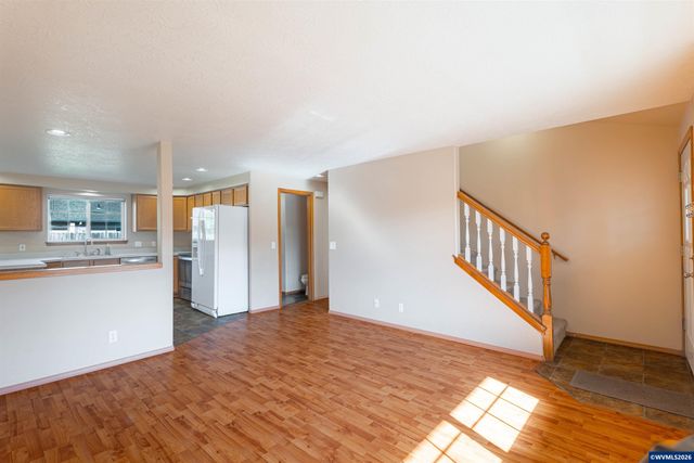 7441 Bluestem St NE, Keizer, OR 97303