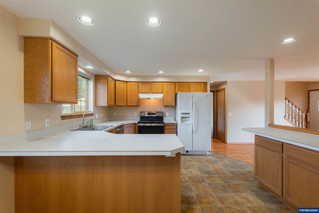 7441 Bluestem St NE, Keizer, OR 97303