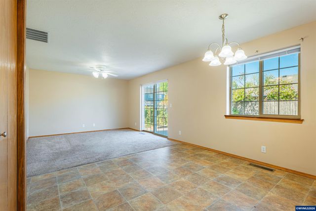 7441 Bluestem St NE, Keizer, OR 97303