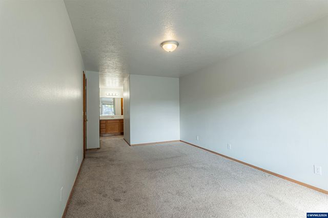 7441 Bluestem St NE, Keizer, OR 97303