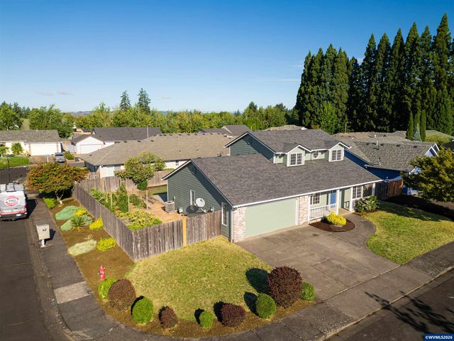 7441 Bluestem St NE, Keizer, OR 97303