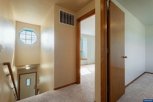 7441 Bluestem St NE, Keizer, OR 97303