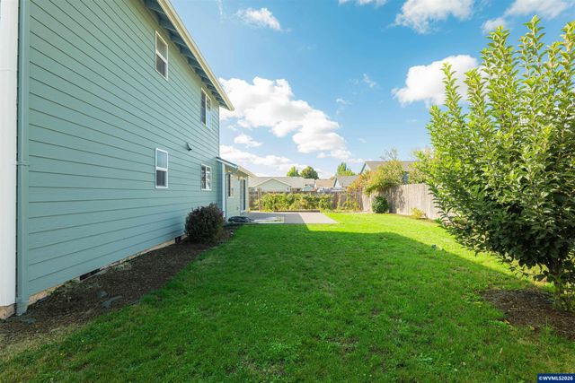 7441 Bluestem St NE, Keizer, OR 97303