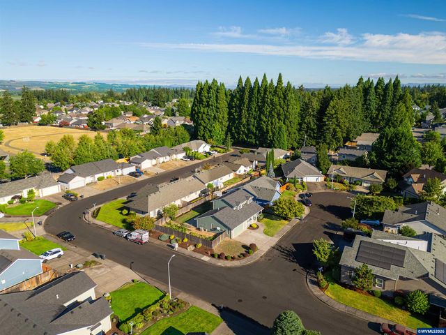 7441 Bluestem St NE, Keizer, OR 97303
