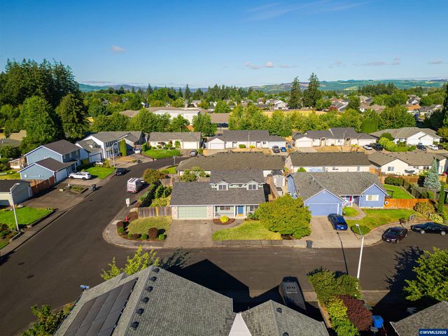 7441 Bluestem St NE, Keizer, OR 97303