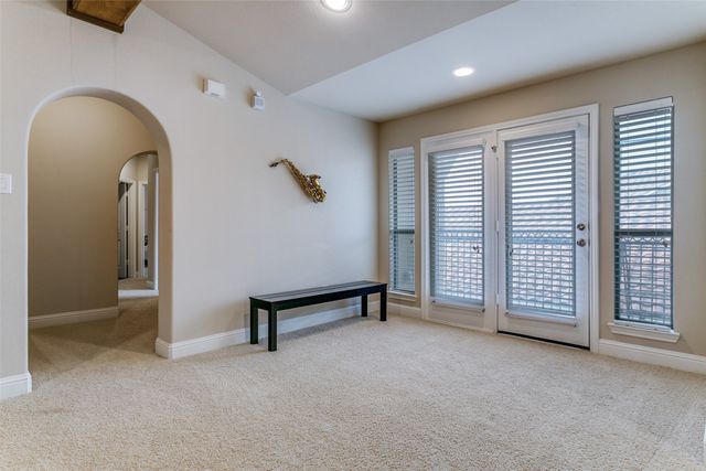 751 Laguna, Irving, TX 75039