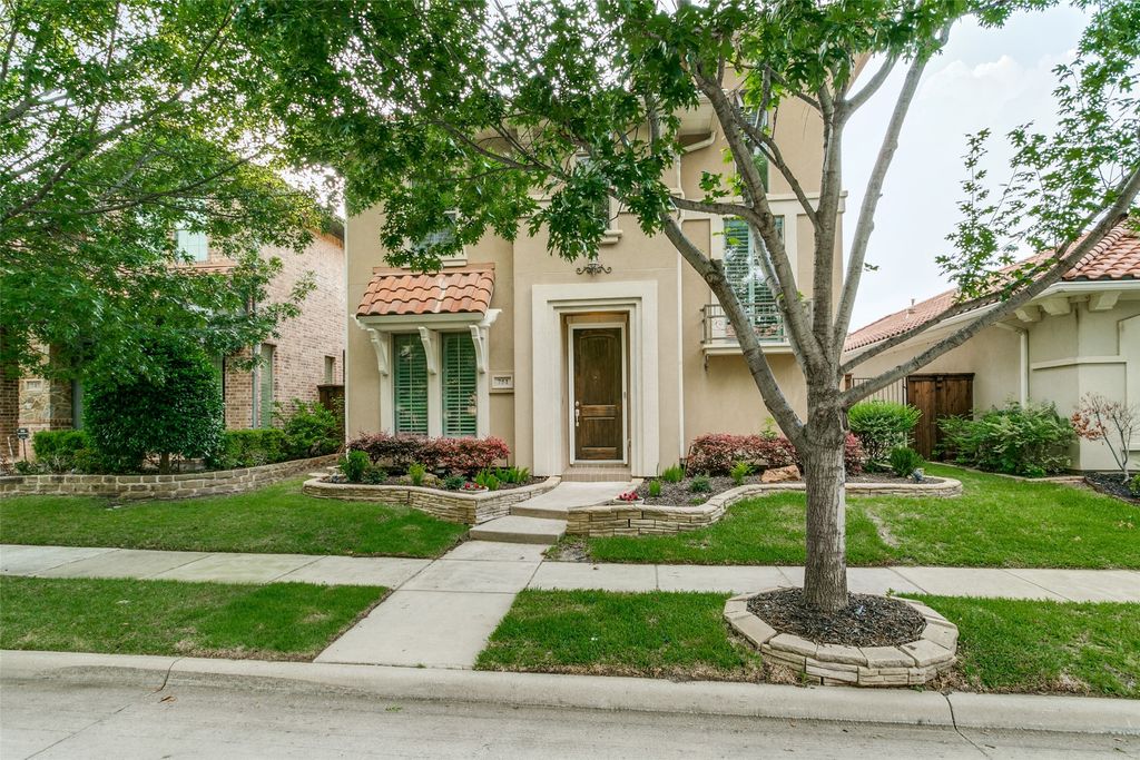 751 Laguna, Irving, TX 75039