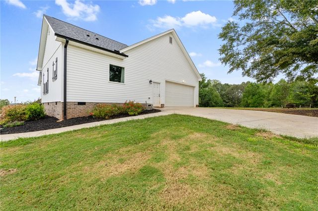 249 Cedar Hill Road, Six Mile, SC 29682