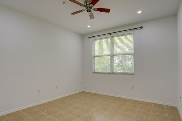 2851 W Prospect Road 305, Tamarac, FL 33309