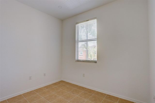 2851 W Prospect Road 305, Tamarac, FL 33309