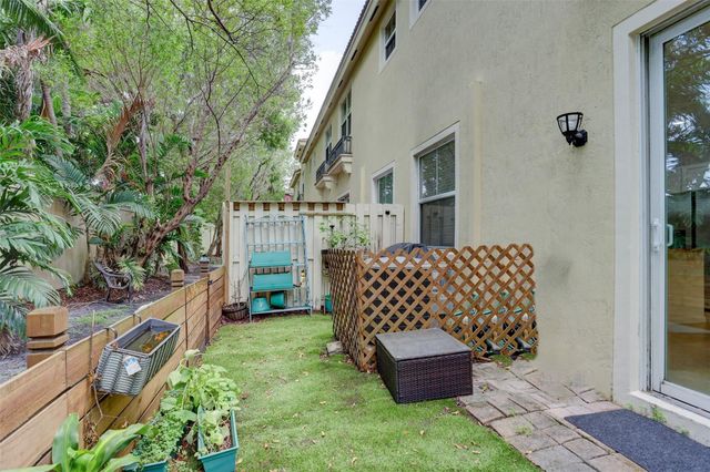 2851 W Prospect Road 305, Tamarac, FL 33309