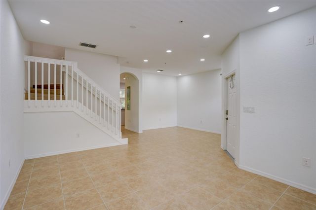 2851 W Prospect Road 305, Tamarac, FL 33309