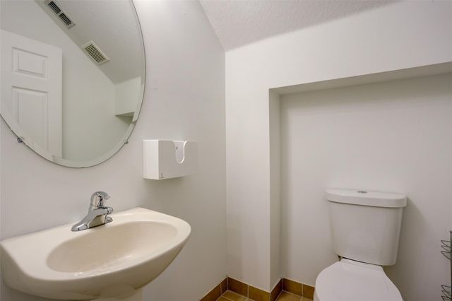 2851 W Prospect Road 305, Tamarac, FL 33309