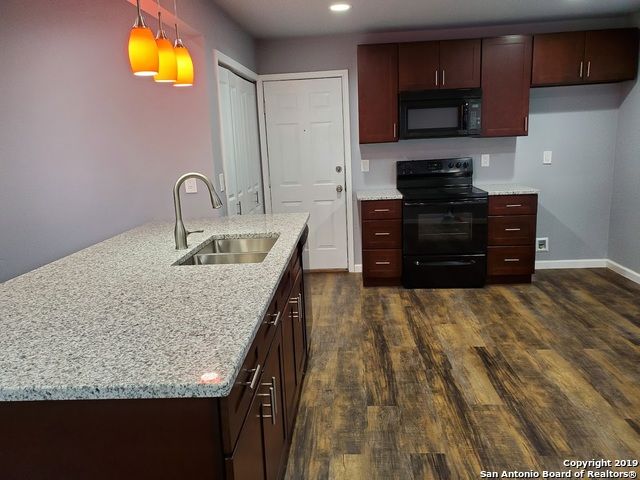 4025 COLONIAL SUN DR, San Antonio, TX 78244