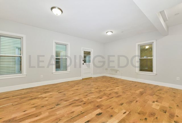 70 W.Eagle 3, Boston, MA 02128