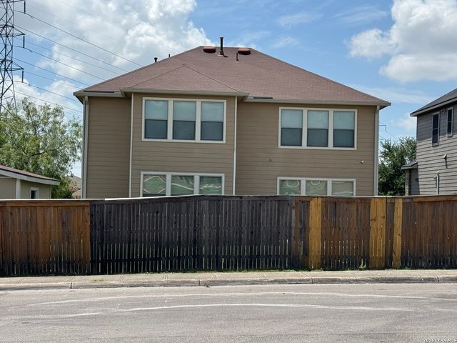 9027 SUMMIT LK, San Antonio, TX 78245