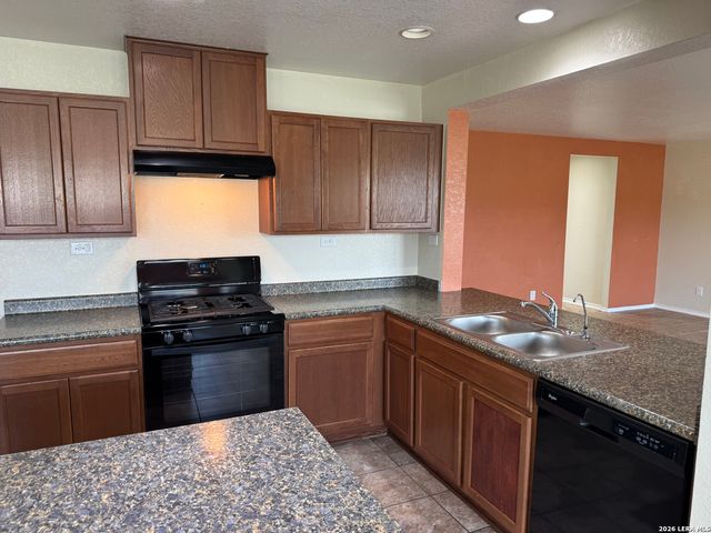 9027 SUMMIT LK, San Antonio, TX 78245