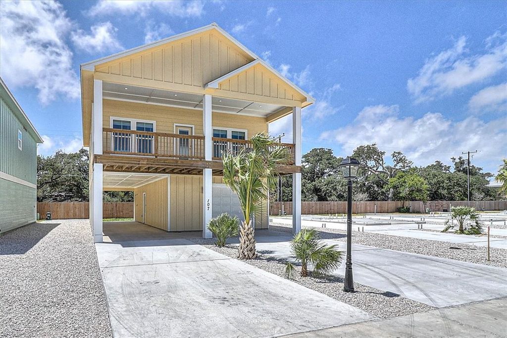 107 Seven Palms Dr, Fulton, TX 78358 — exterior