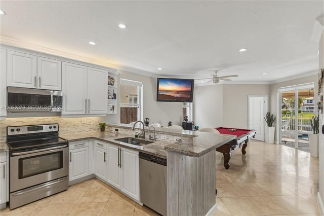 6240 SW 163rd Place, Miami, FL 33193