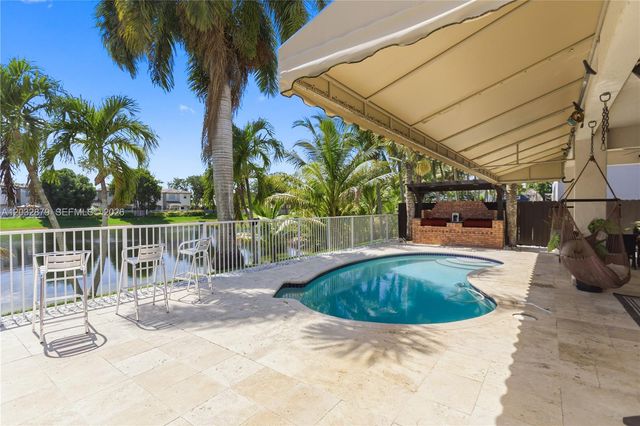 6240 SW 163rd Place, Miami, FL 33193
