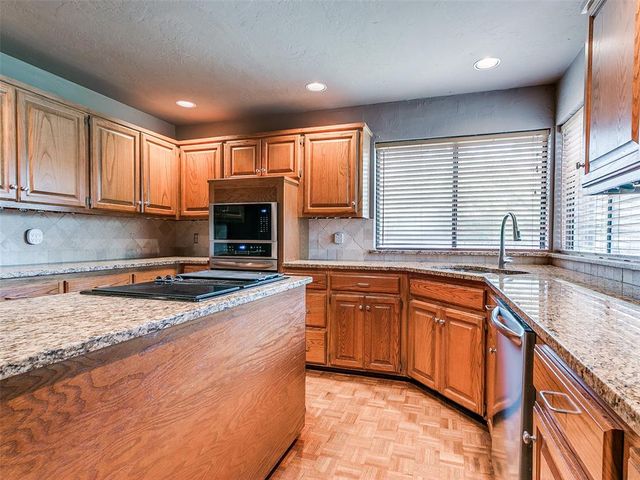 12113 Old Farm Circle, Oklahoma City, OK 73120