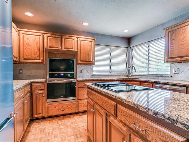 12113 Old Farm Circle, Oklahoma City, OK 73120