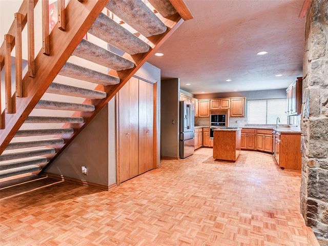 12113 Old Farm Circle, Oklahoma City, OK 73120
