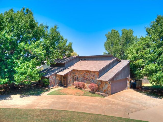 12113 Old Farm Circle, Oklahoma City, OK 73120