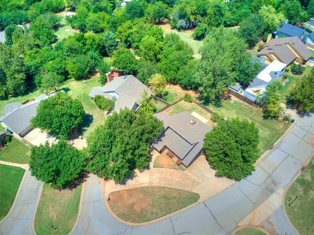 12113 Old Farm Circle, Oklahoma City, OK 73120