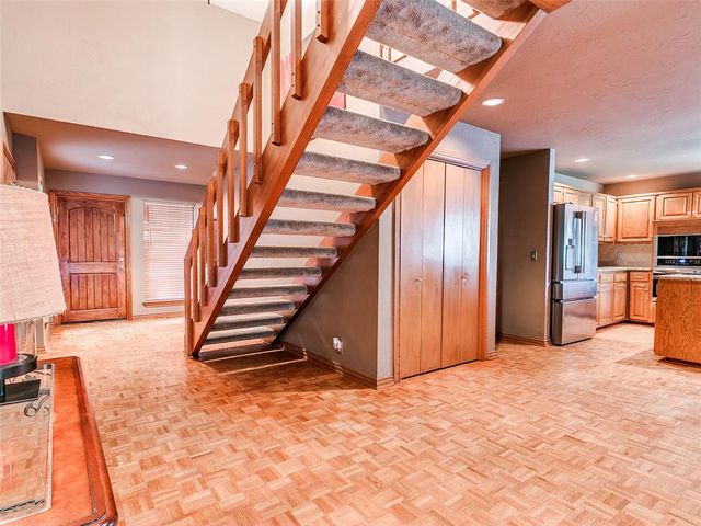 12113 Old Farm Circle, Oklahoma City, OK 73120