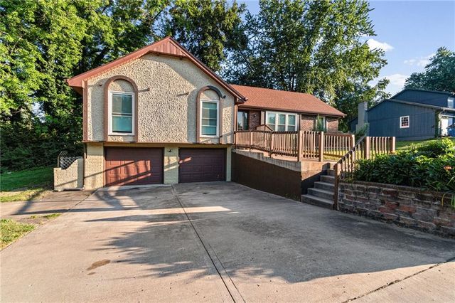 403 Kingsley Avenue, Liberty, MO 64068