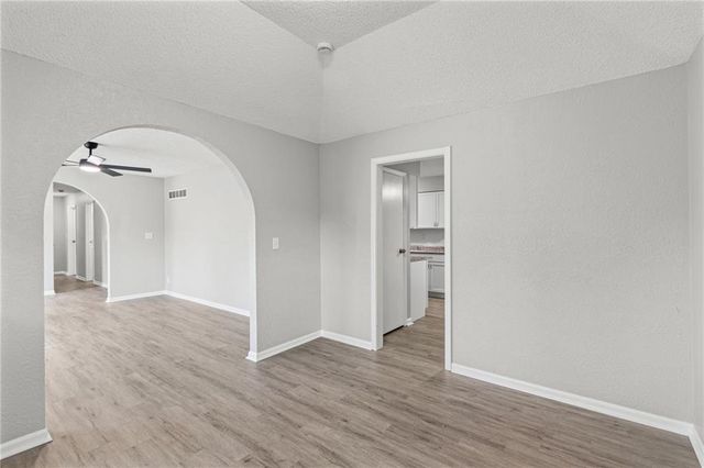 403 Kingsley Avenue, Liberty, MO 64068