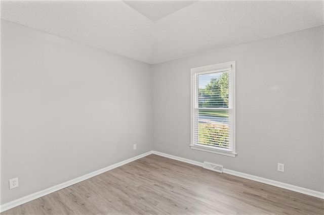 403 Kingsley Avenue, Liberty, MO 64068