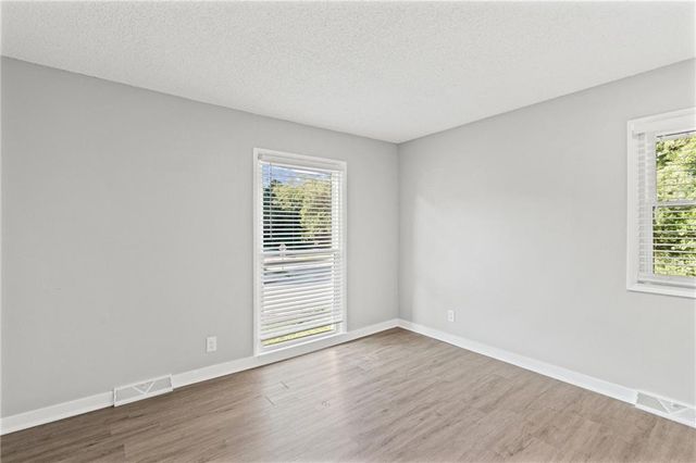 403 Kingsley Avenue, Liberty, MO 64068