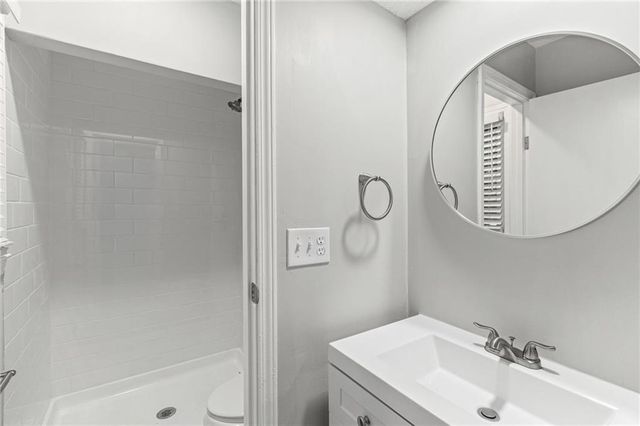 403 Kingsley Avenue, Liberty, MO 64068