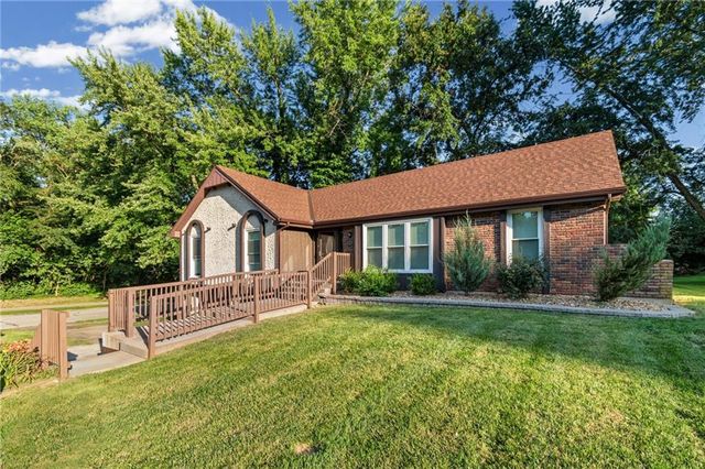 403 Kingsley Avenue, Liberty, MO 64068
