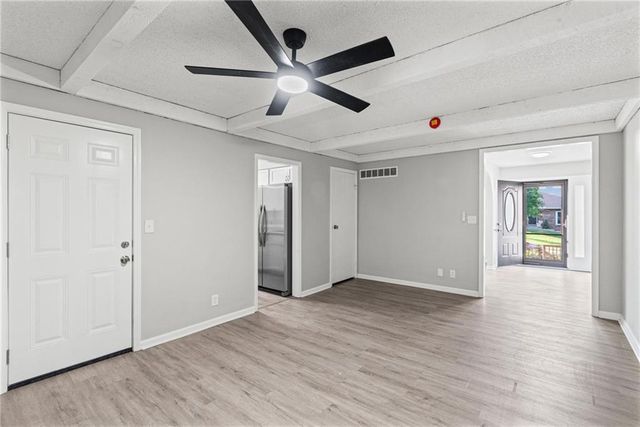403 Kingsley Avenue, Liberty, MO 64068